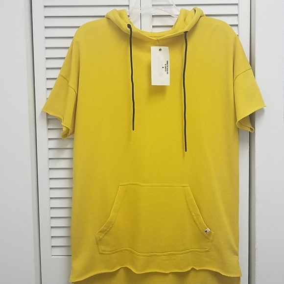 rebel canyon Other - Short sleeve Sweatshirt with hood